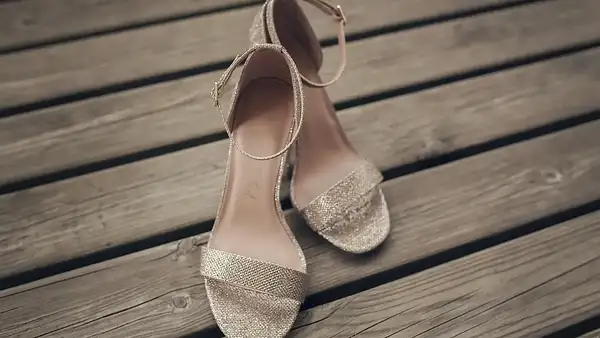 Jak się ubrać na imprezę w lokalu? Porady i stylizacje