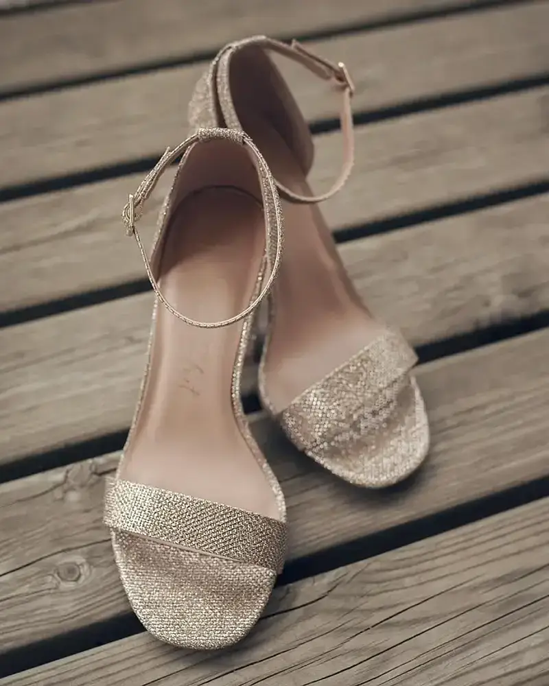 Jak się ubrać na imprezę w lokalu? Porady i stylizacje