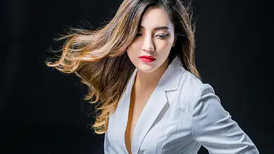 Jaki garnitur dla mamy na komunię wybrać? Poradnik 2025