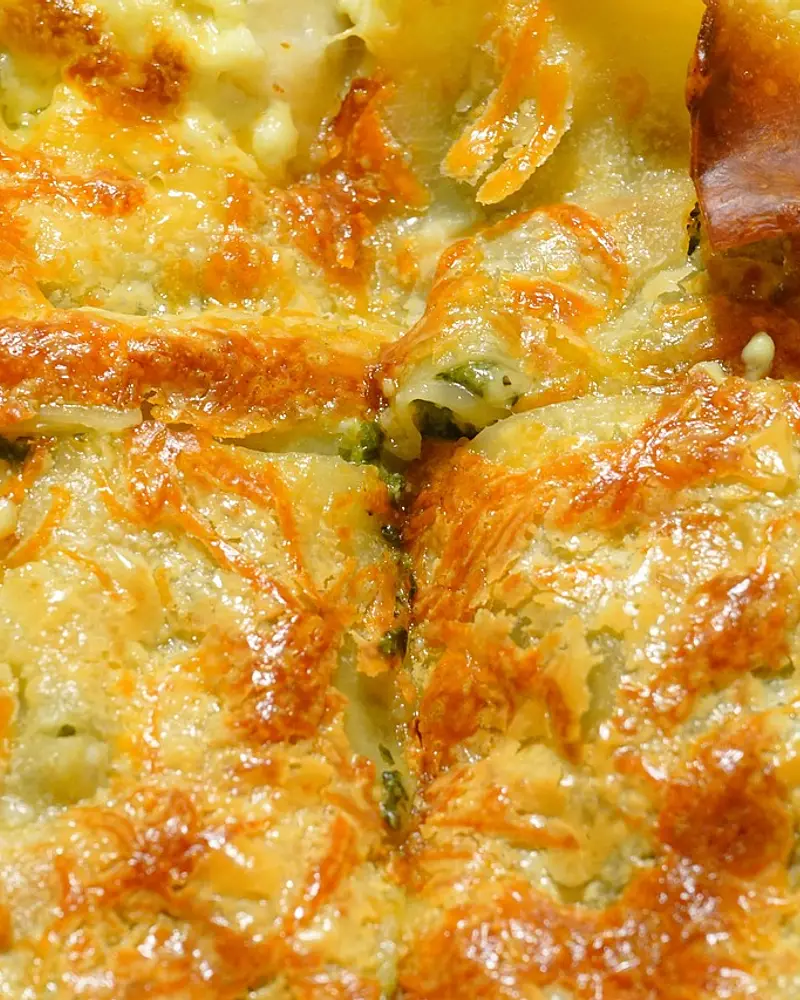 Przepisy na zapiekankę na piątek – szybkie i smaczne dania