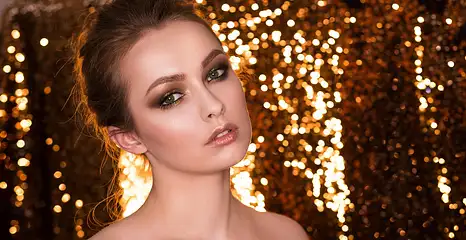 Jaka fryzura wyszczupla twarz? Odkryj efektywne triki